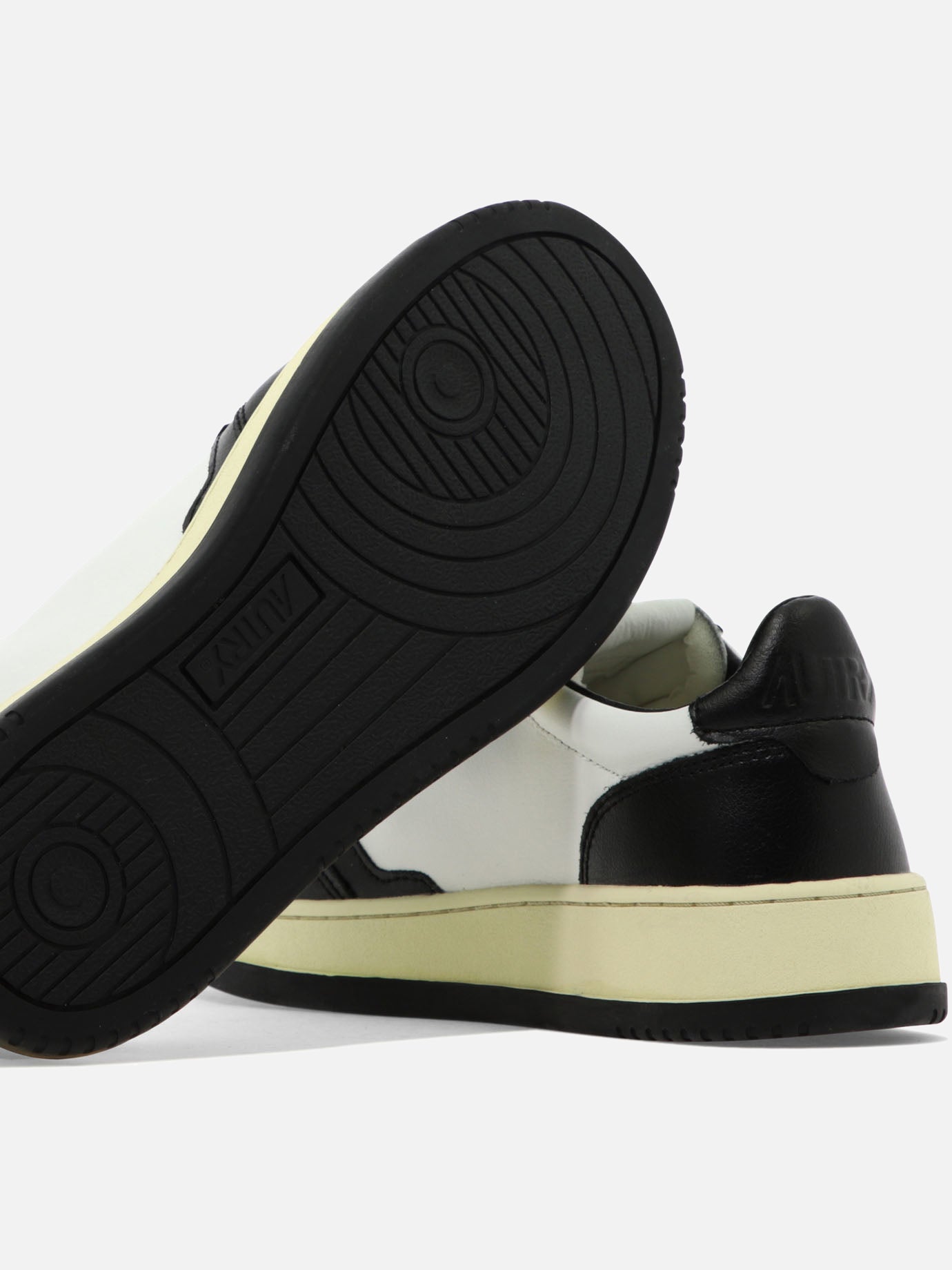 Autry "Medalist Low" sneakers Black