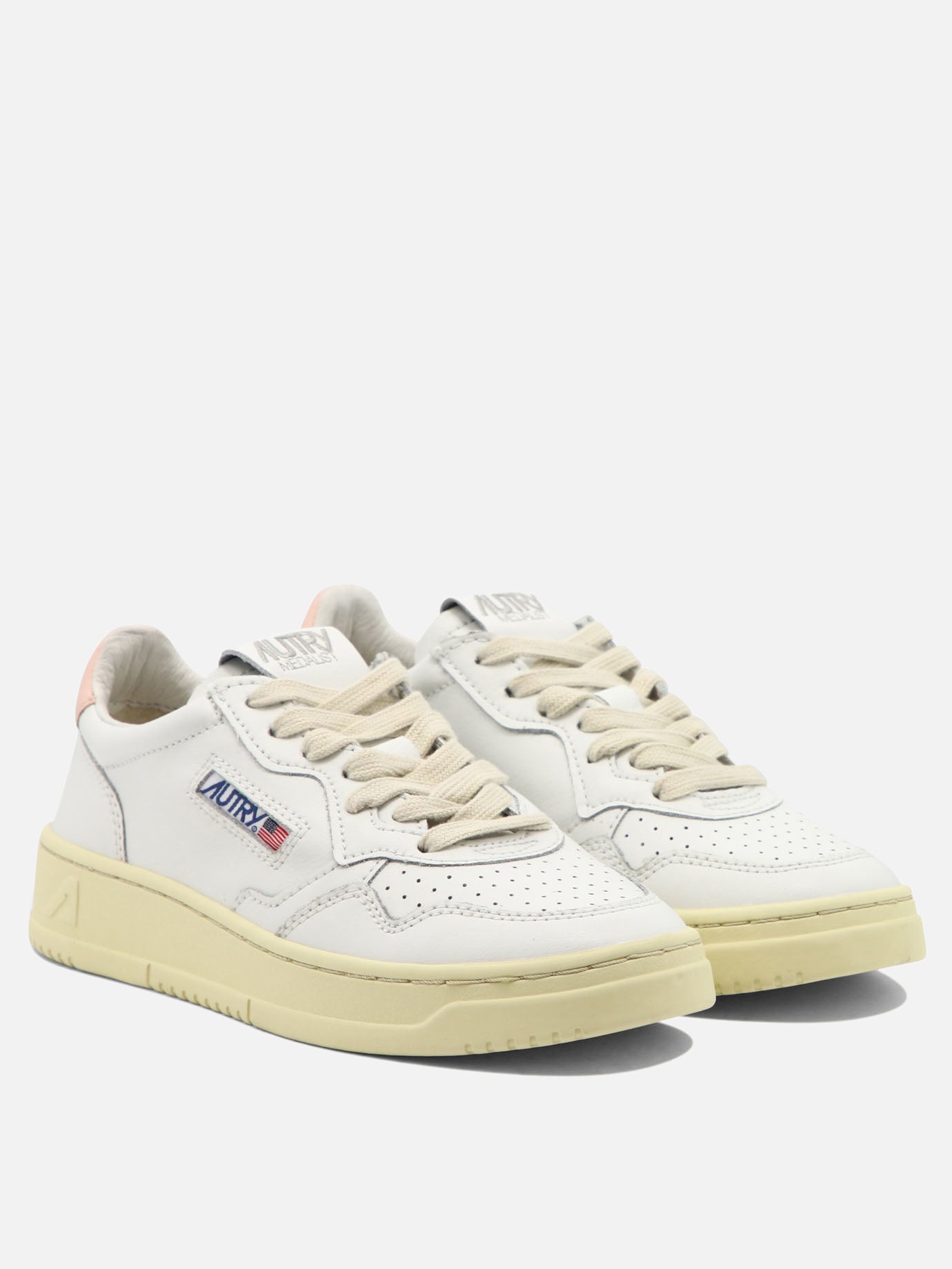 Autry "Medalist Low" sneakers White