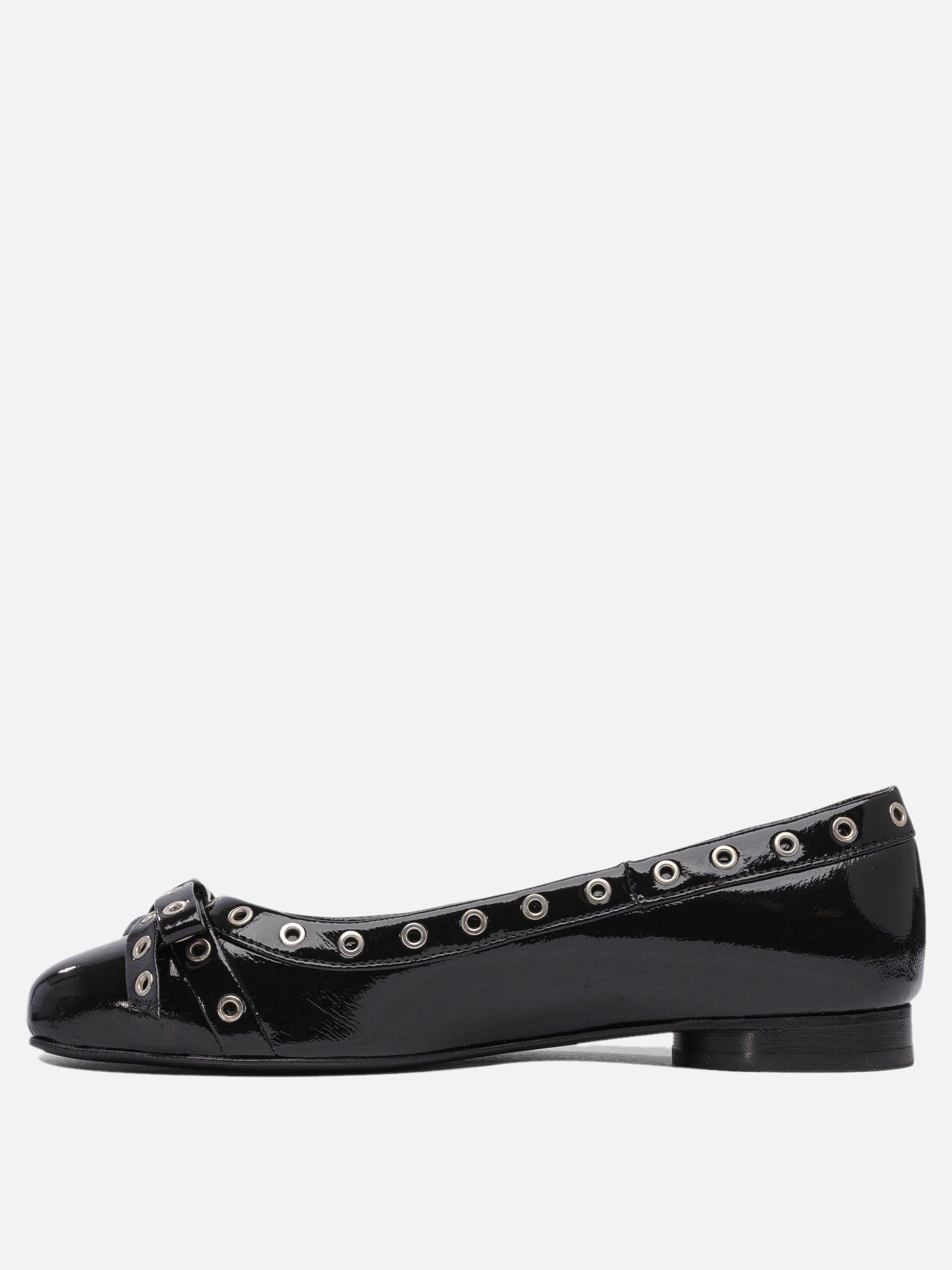 Eyelet bow ballet flats