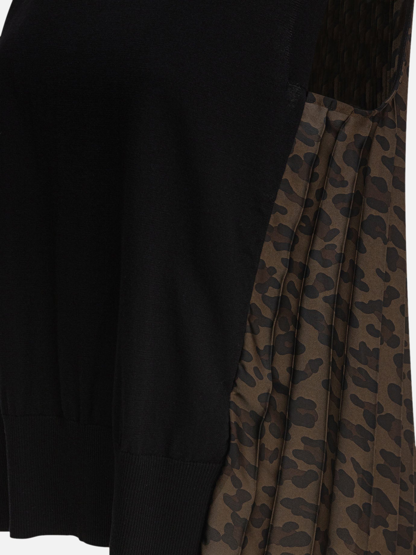 Sacai Leopard print top Black