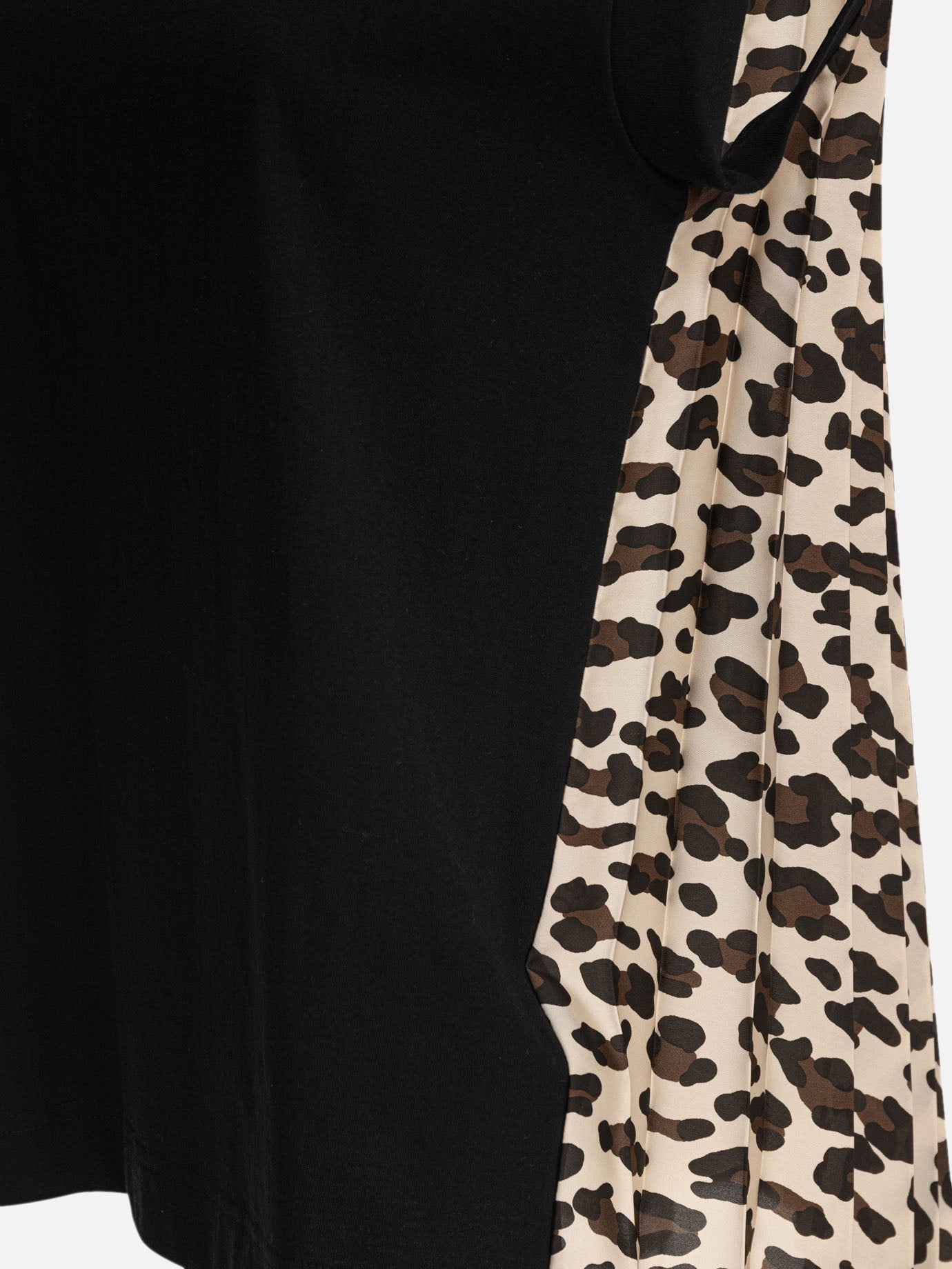 Sacai Top leopardato 15337720_1 Black thumbnail_4