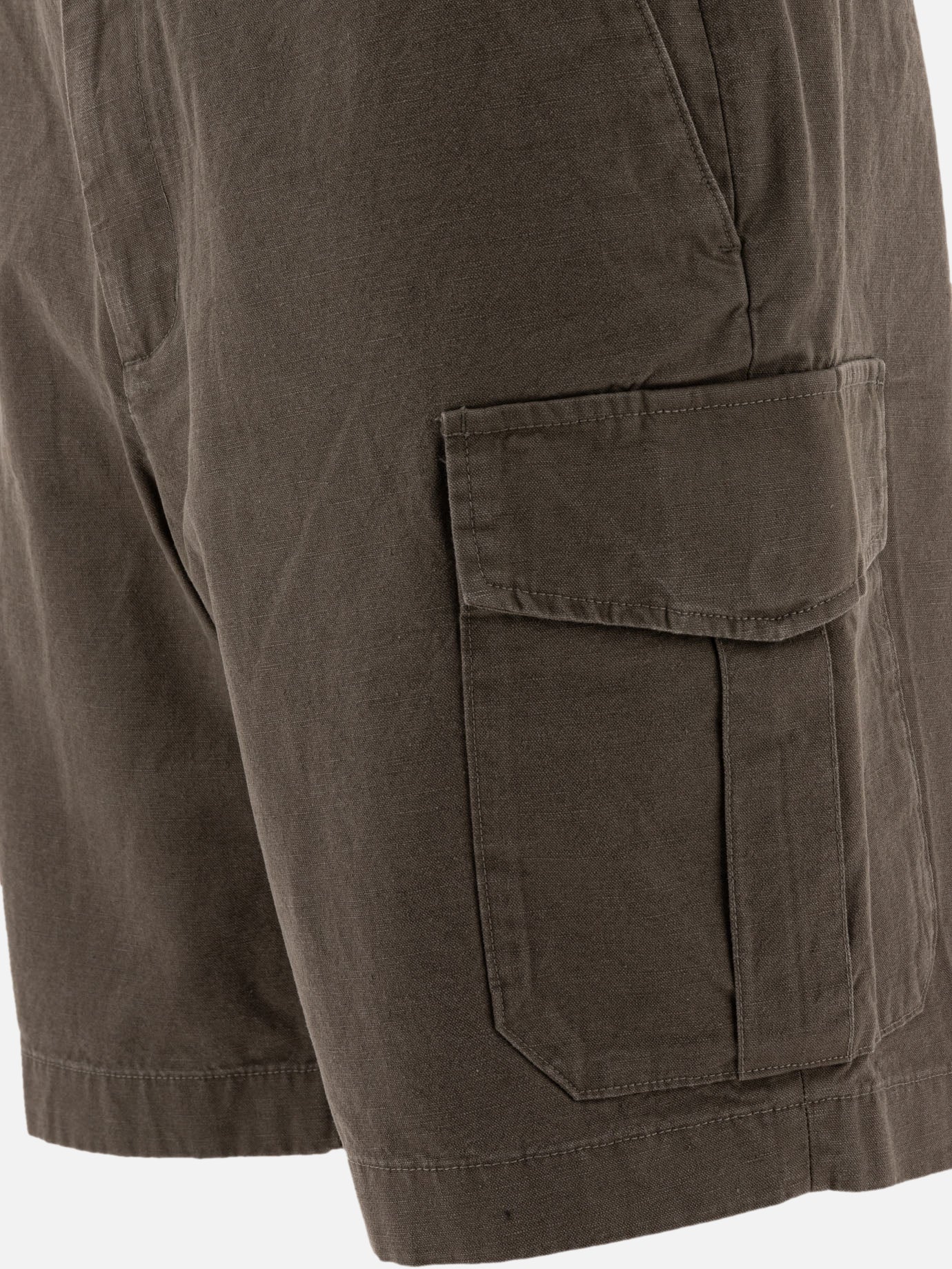 Vince Cotton and linen cargo shorts Green