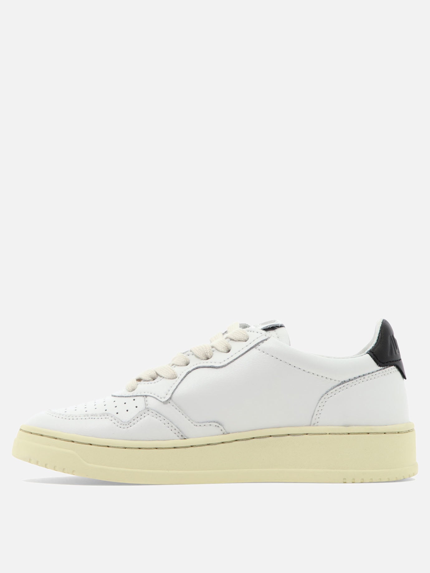 Low top sneakers 100% cow leather - 100% rubber  White - Autry Women | PDP | VIETTI Online Store | thumbnail_3