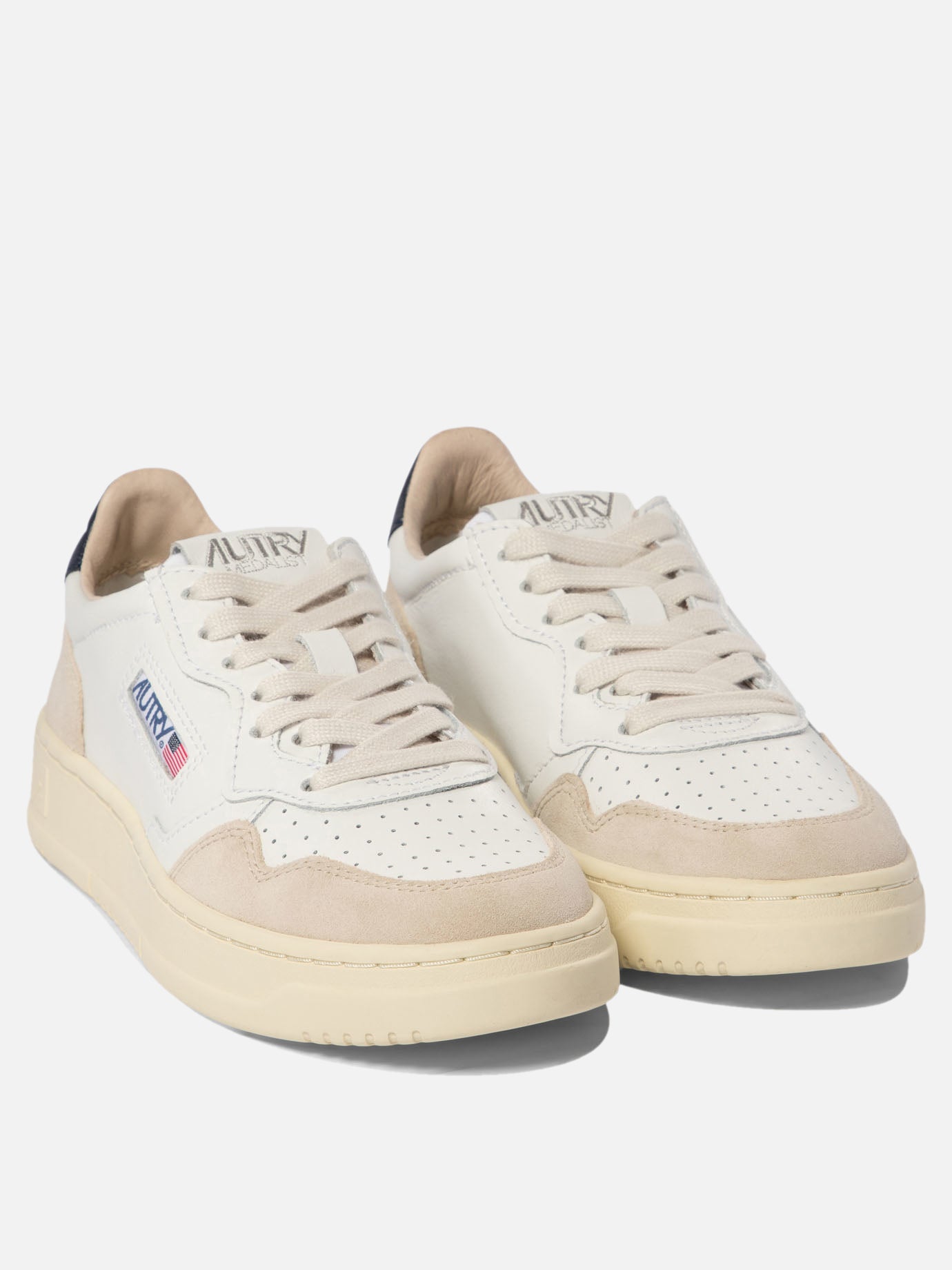 Low top sneakers 70% leather 20% suede 10% nylon - 100% rubber  White - Autry Women | PDP | VIETTI Online Store | Zoom-Modal_2
